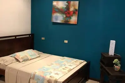 Image de 3br 1 Bain. Proche De La Ville Et De La Marina Pez Vela. Wifi & Parking Inclus