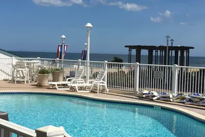 Image de Virginia Beach Oceanfront Studio, Boardwalk, Beach, Pool