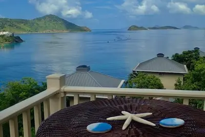 Image de Meilleur emplacement et vues. Le tarif comprend les frais de ménage. B25