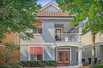 Image de Piscine du complexe, près de la plage et Destin Commons! Emplacement parfait pour s'amuser!