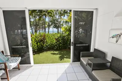 Image de Appartement 2 Chambres Juste En Face De La Plage!