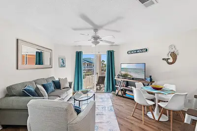 Image de ☀Gulf View 205 ☀ 20 au 23 mars 643 $ au total! ☀Steps2Beach - 2 piscines - accès à la plage