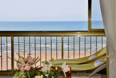 Image de appartement haut de gamme en bord de mer