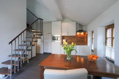 Image de Vivez idyllique, dans le centre historique de la ville, juste à côté de l'ancien phare