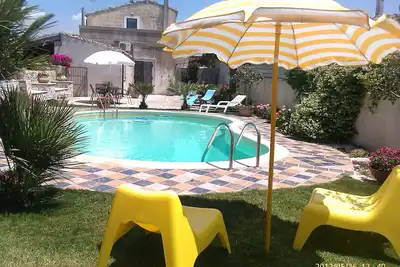Image de Villa avec piscine dans les lieux de Montalbano