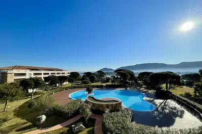 Image de Appt T2 dans résidence avec piscine, 2 min à pied du port de Porto-Vecchio