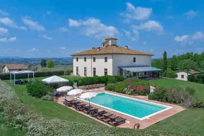 Image de Tuscany 9 bed villa with indoor and outdoor pool