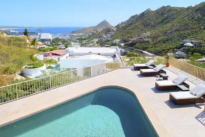 Image de Une vue imprenable sur la meilleure offre dans le prestigieux Pedregal Cabo San Lucas