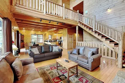 Image de Avoir une explosion, 5 chambres, Accessible aux fauteuils roulants, Théâtre, Piscine, Capacité d'accueil 20