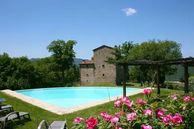 Image de Belle maison de vacances privée pour 16 personnes avec piscine privée, Wifi et Tv