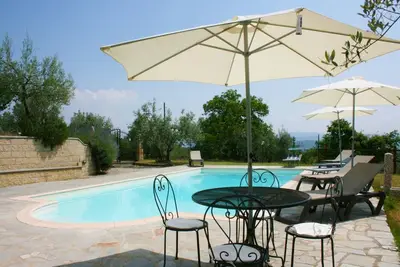 Maison de vacances privée avec piscine privée, Wifi, Tv, animaux admis, parking, près de Arezzo