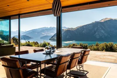 Image de Une vue imprenable sur le lac Wanaka depuis cette maison conçue par un architecte