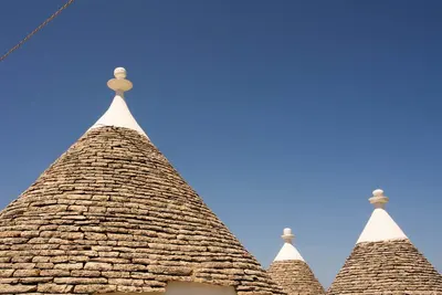 Monte Olimpo 5 is a private Trullo, to get you closer to living like a local.