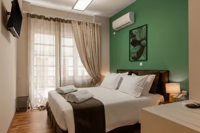 Image de Monastiraki Urban Apartment, à côté de la station de métro, distance de marche de Plaka