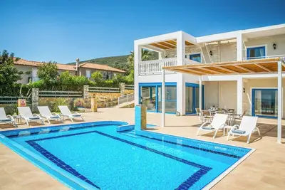 Villa Cyan - Trois Chambres Villa, Couchages 6
