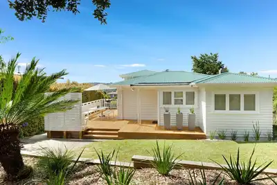 Image de Eight on Church - Eight on Church is a delightfully well-presented Premium holiday home conveniently located in Oneroa. Only a few minutes away from Oneroa Village, Mudbrick Restaurant and Vineyard and Cable Bay Vineyard, allowing it to be the ideal