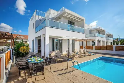 Villa White Daisy - Cette villa comprend une piscine privée et Wi-Fi