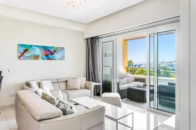 Image de Apartment D22 by Ezoria Villas in Limassol Marina