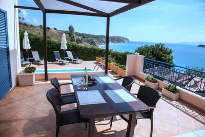 Image de Offre SPÉCIALE! ! ! 11-16 juin Villa sur la plage à Svorona