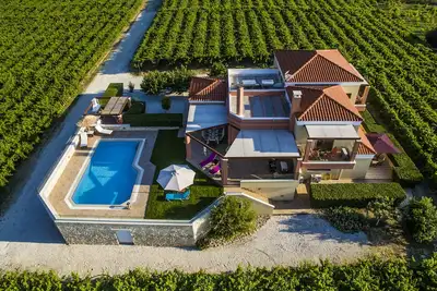 Image de Villa Cretan Vineyard Hill | piscine privée, vue panoramique, beau vignoble