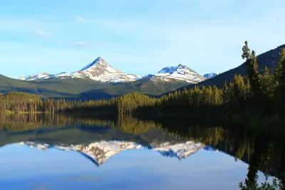 Image de Luxe rustique hors cabine sauvage de grille