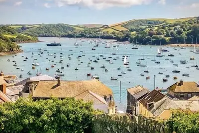 Image de Zoe's Place. . . Un Duplex Magnifiquement Terminé En Centre Ville Avec Parking