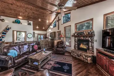 Image de Homer Hideaway, 3 Chambres, 8 personnes, Animaux acceptés, Ping Pong