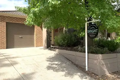Image de Bella Nicola - Bright, Vic