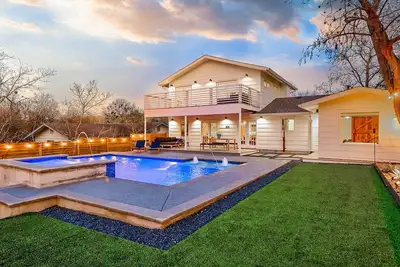 Image de Le Catalina avec piscine chauffée + spa!