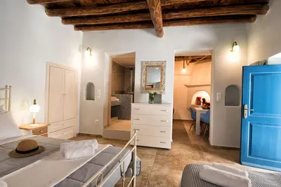 Image de Studio cycladique Premium - Idéal pour les familles - Couples, le nid de Gavrion