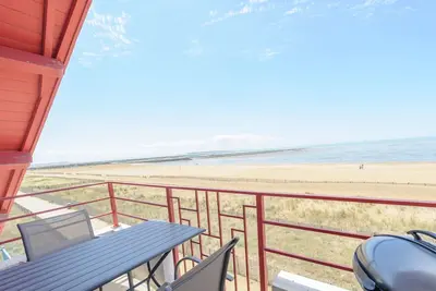 Image de Appartement T2 en Front de Mer avec Balcon, Wifi et Parking - Châtelaillon-Plage