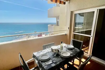 Image de Appartement en bord de mer à Benalbeach