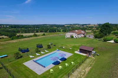 Image de VéloGîtes  - Bâtiment entier, l'endroit parafit pour des cousinades en famille?