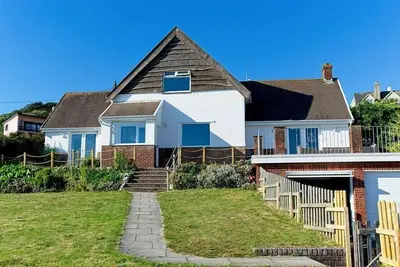 Image de Cliff Cottage - dort 8 personnes dans 3 chambres