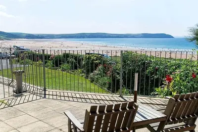 Image de Cliffside Garden Flat - peut accueillir 3 personnes dans 1 chambre