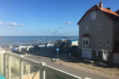 Image de Le Bon Endroit appartement  vue sur mer - wifi