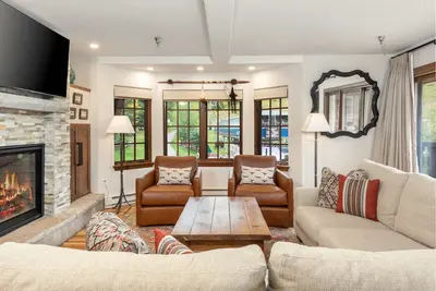 Image de Vail Village 3 chambres / 3 salles de bain ski in / out incroyable propriété Bridge Street Lodge