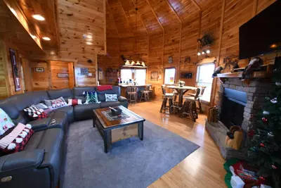 Image de 4/4. 5 cabines en rondins de bain pouvant accueillir 14 personnes. À seulement 7 minutes de la sortie Tanger.