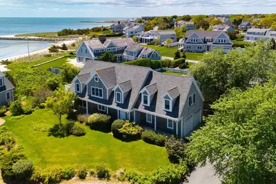 Image de Superbe maison de 5 chambres à coucher à Pleasant Road Beach!