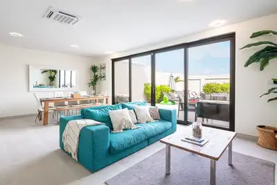 Image de 8 personnes - 4 chambres 4. 5 salles de bain avec piscine privée à Boca Catalina