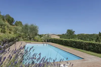 Image de Magnifique maison de vacances pour 6 personnes avec piscine privée, Tv et patio