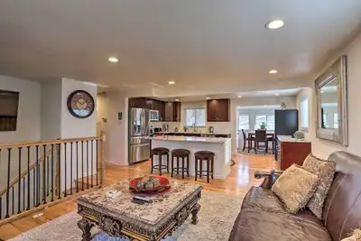 Image de Nouveau! Northglenn House w / Yard Minutes de Denver!