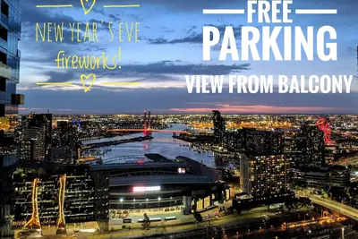 Image de Lits King en Cbd, 2 salles de bain, vue sur le port de haut niveau