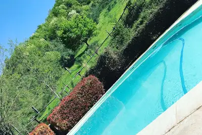 Image de Chalet Ca 'Panicale, piscine, spa, salle de gym, cabane dans les arbres, intimité, détente.