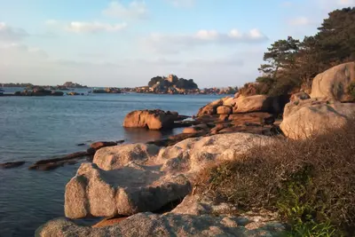 Image de Perros, pleine vue mer, studio rénové face à la plage de Trestraou
