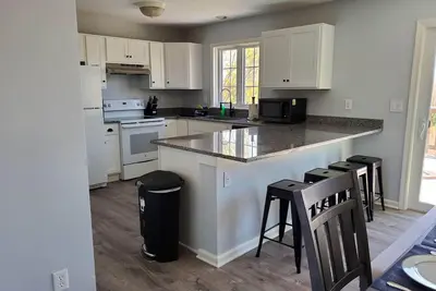 Image de 6 chambres 2 salles de bain, climatisation centrale, magnifiques couchers de soleil, emplacement central! !