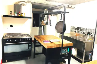 Image de Bunker allemand 2éme Guerre. 400m2 pour 20 personnes et +