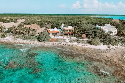 Image de Belle maison située au coeur de la Riviera Maya, à 60 pieds de l'océan.
