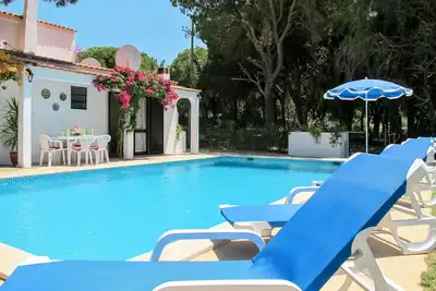 Image de Belle maison de vacances privée avec Wifi, climatisation, piscine privée, Tv, terrasse, parking