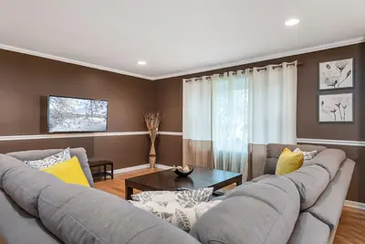 Image de Serene Cave à Stafford, Va